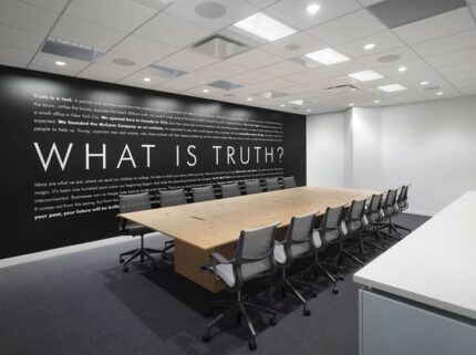 שולחן ישיבות דגם מתאו