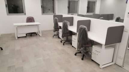 מחיצות למשרד במגוון צבעים וגדלים