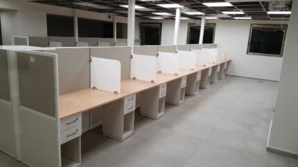 מחיצות זכוכית למשרדים